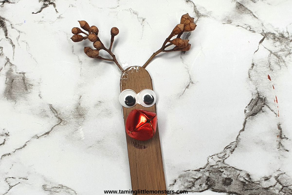 How To Make A Craft Stick Reindeer Craft for the Holidays